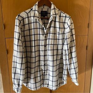 American Eagle Outfitters Super Heavyweight Flannel Shirt. Cream & Navy. Medium